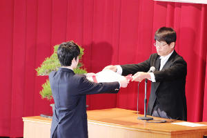 第６回卒業証書授与式を挙行しました